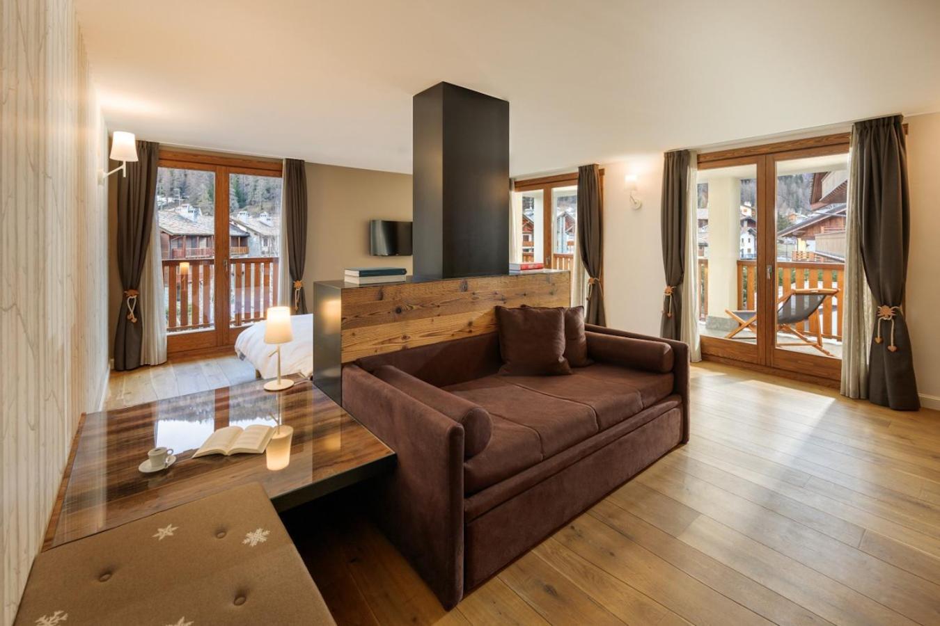 Montana Lodge & Spa, By R Collection Hotels Ла Туил Екстериор снимка