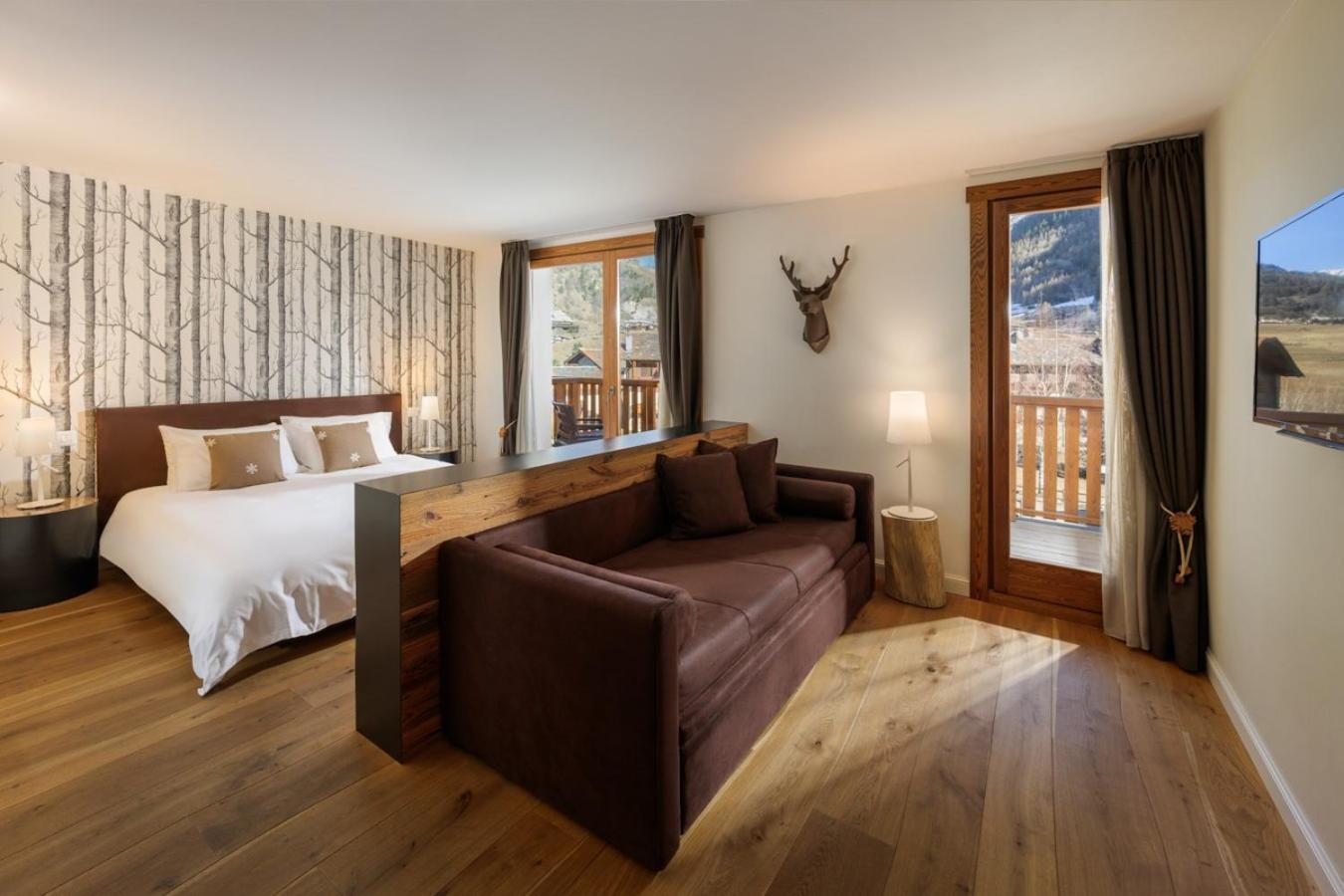 Montana Lodge & Spa, By R Collection Hotels Ла Туил Екстериор снимка